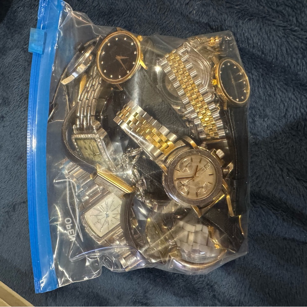 Huge Bundle Vintage Jewelry Mystery Grab Bag - Estate Jewelry Lot Surprise Box - Picture 12 of 14